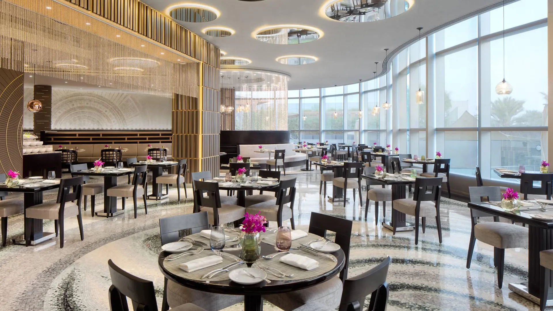 Jumeirah Emirates Towers Dubaï Hotel