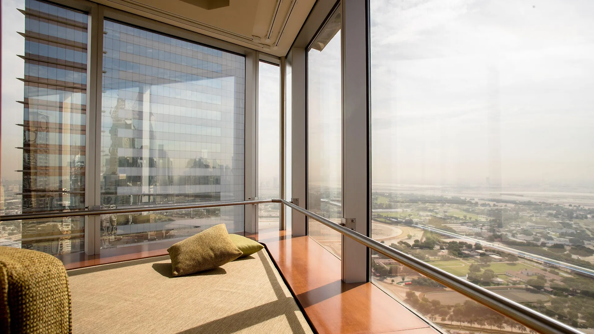 Jumeirah Emirates Towers Dubaï Hotel