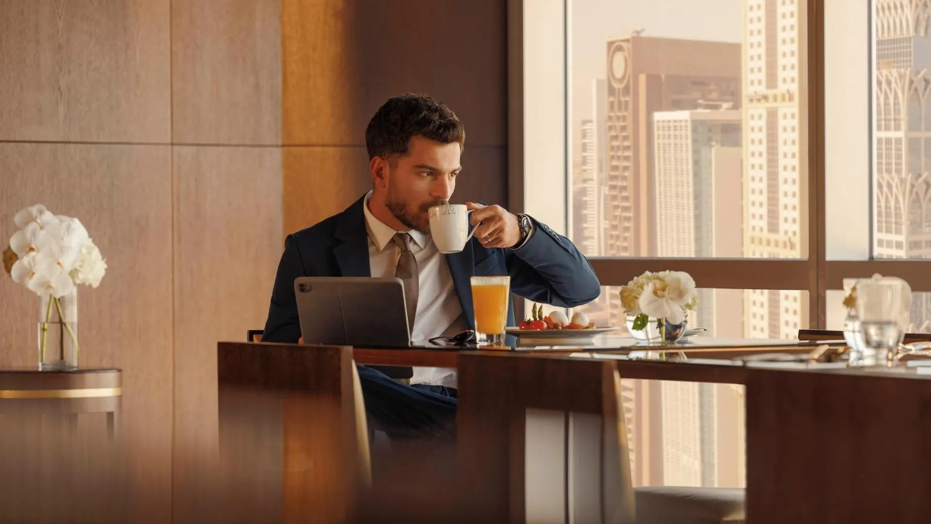 Jumeirah Emirates Towers Dubai Hotel